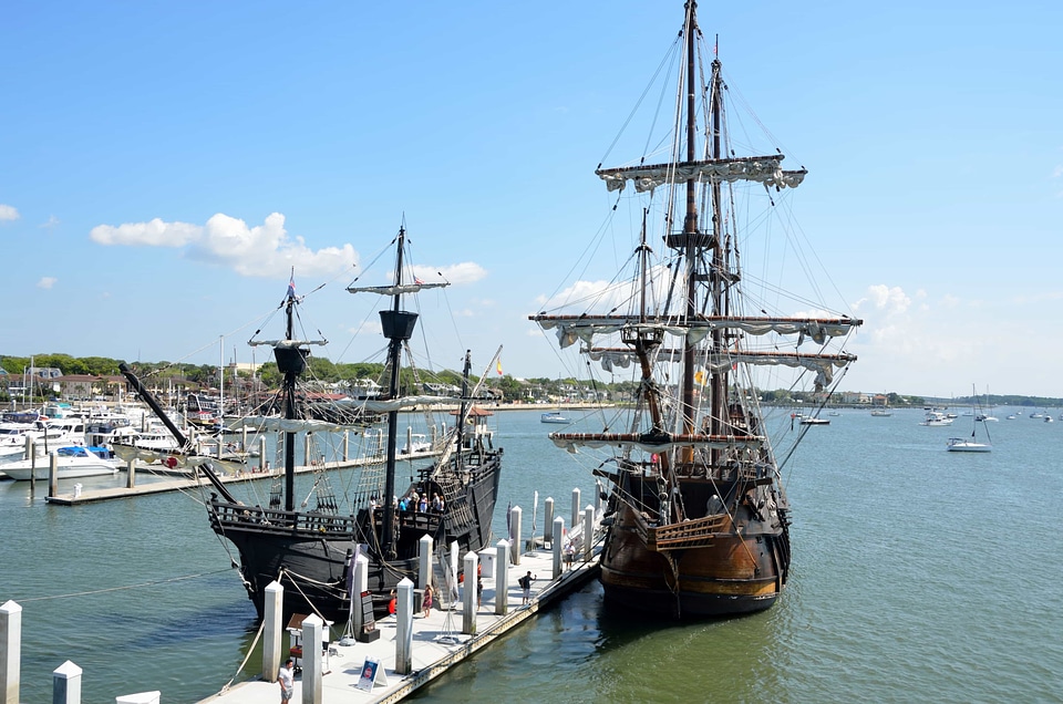 Boat dock harbor photo