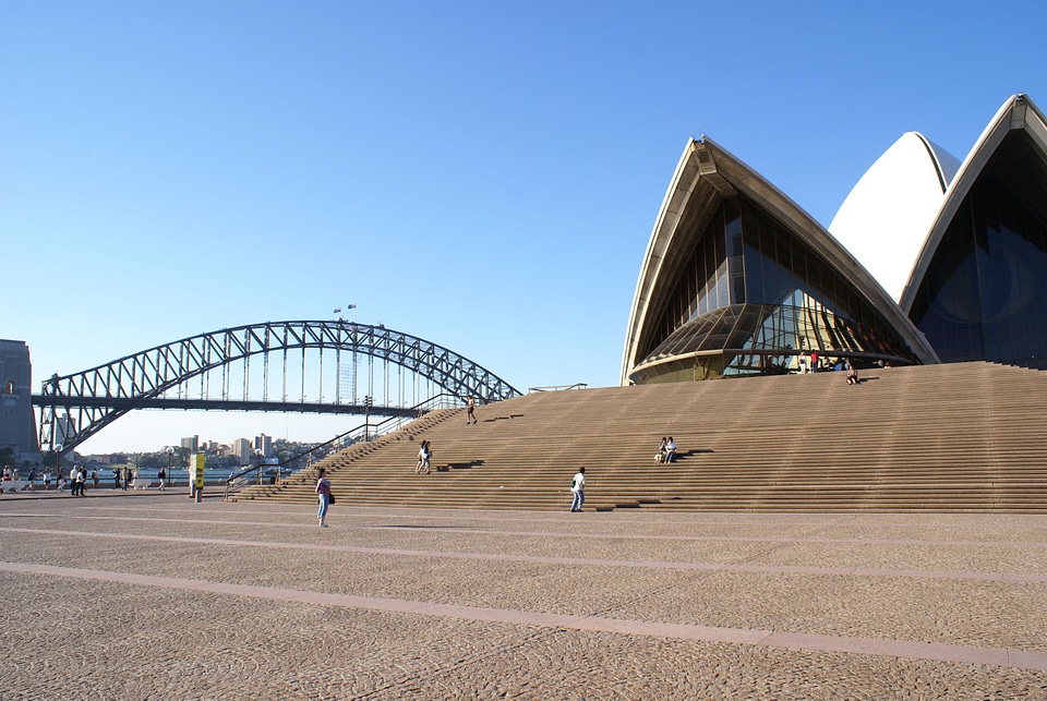 Arts centre australia jørn utzon