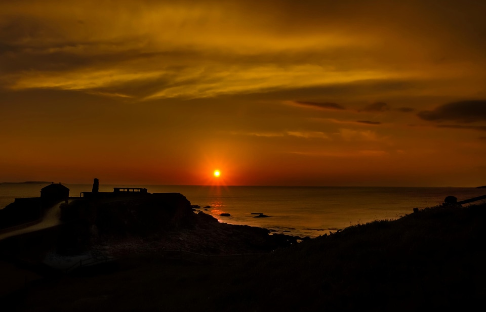 Atmosphere backlight beach