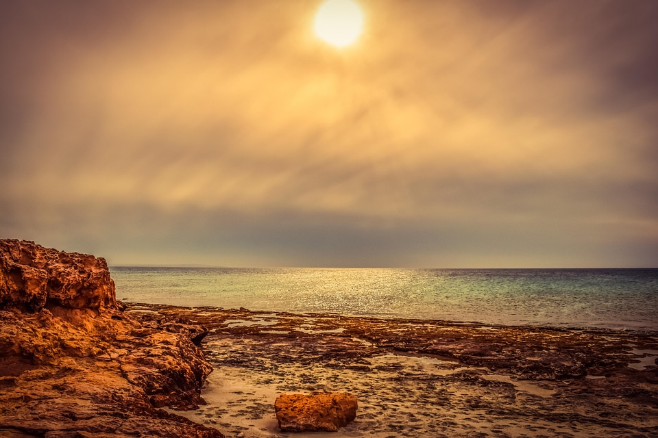 Atmosphere backlight beach