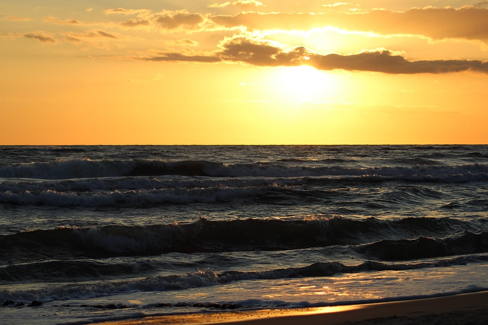 Atmosphere backlight beach photo