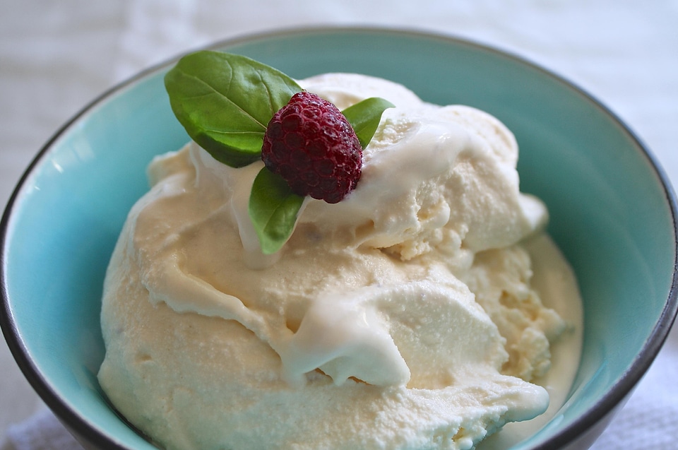 Berry bowl calorie
