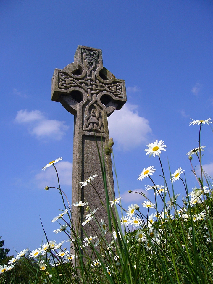 Monument christianity symbol