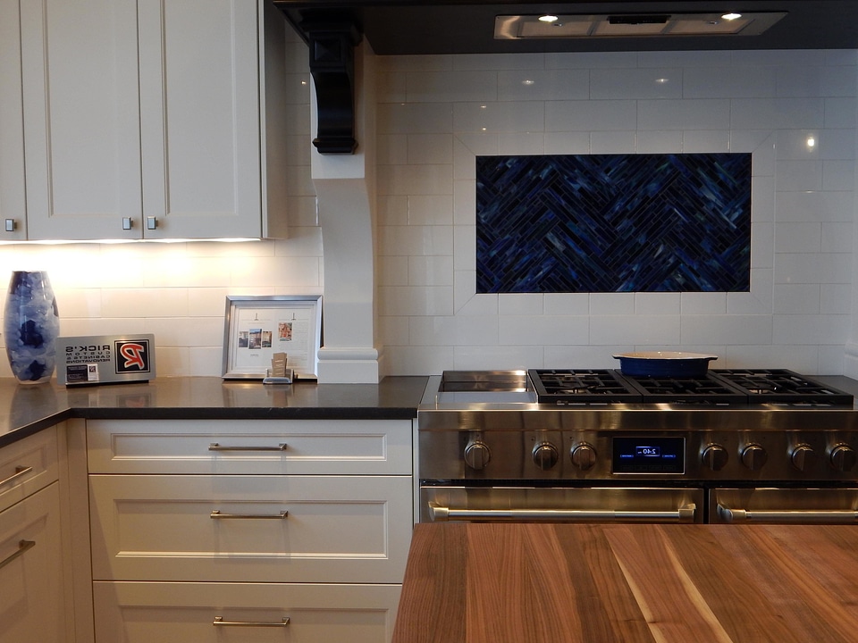 Apartment appliance art