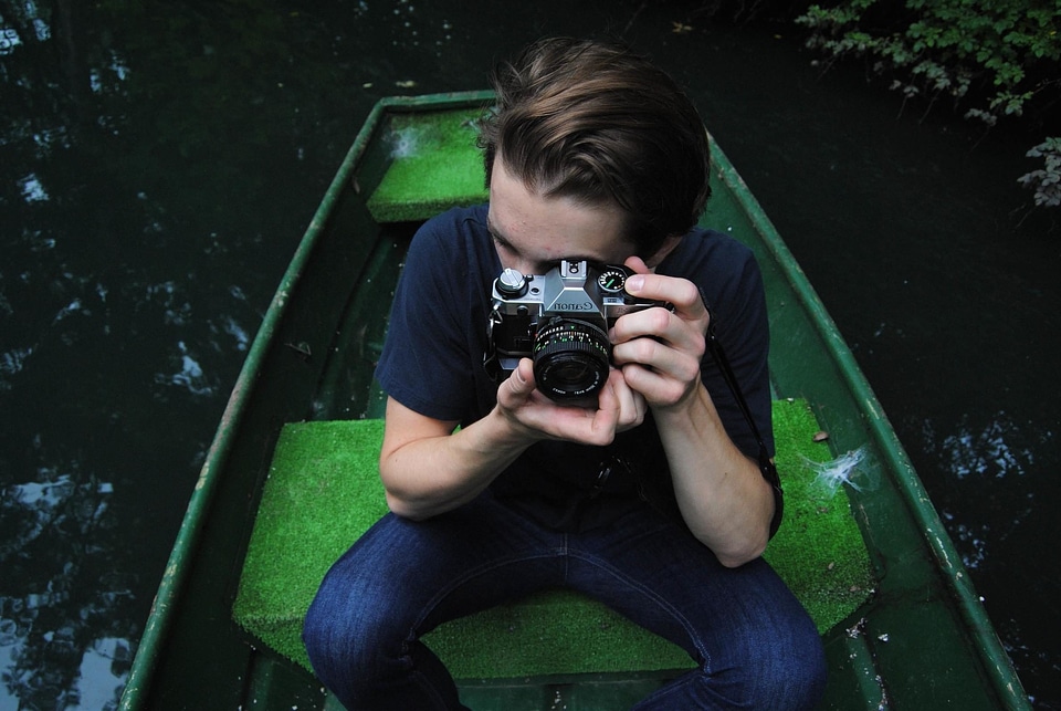 Aperture boat camera