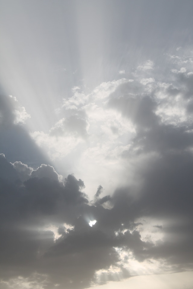 Backlight sky rays of sunshine