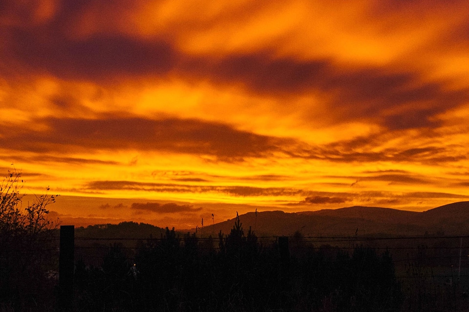 Atmosphere backlight dawn