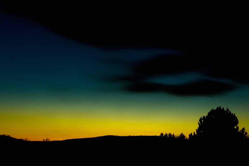 Atmosphere backlight beautiful photo
