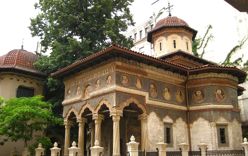Ancient arch architectural