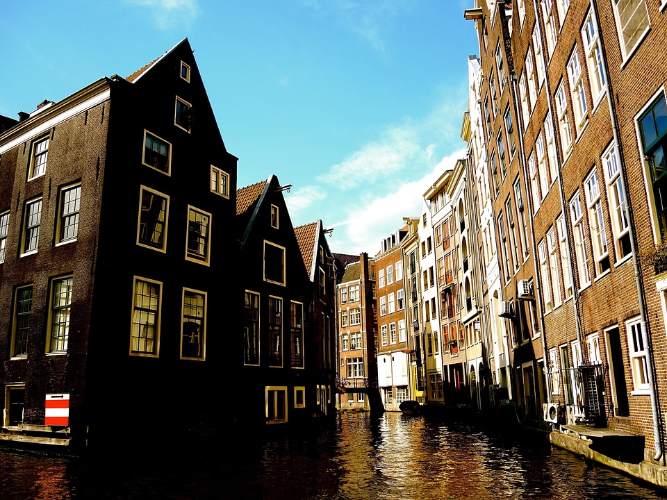 Architecture canal city