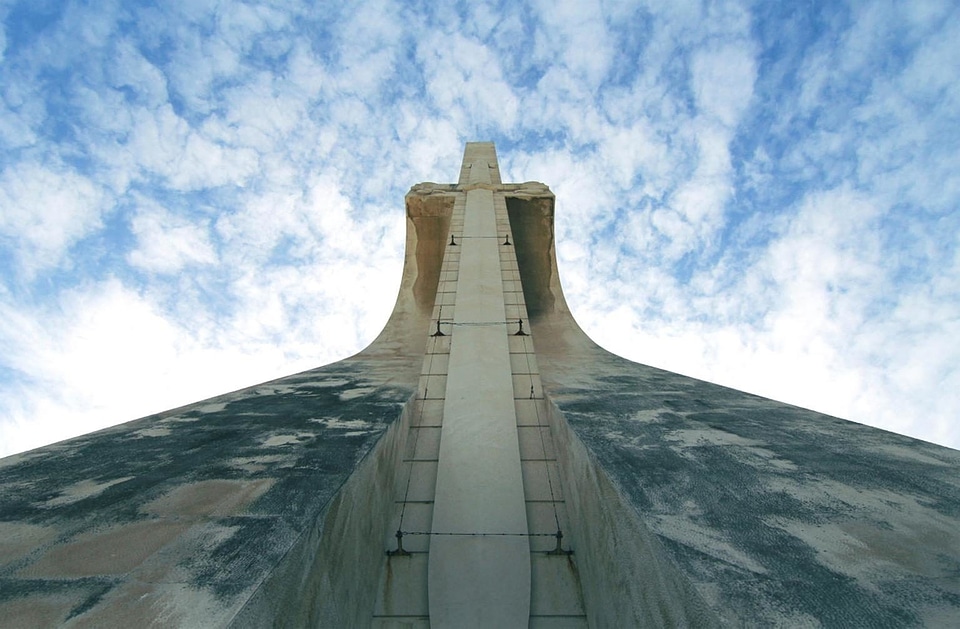 Architecture cloud exterior photo