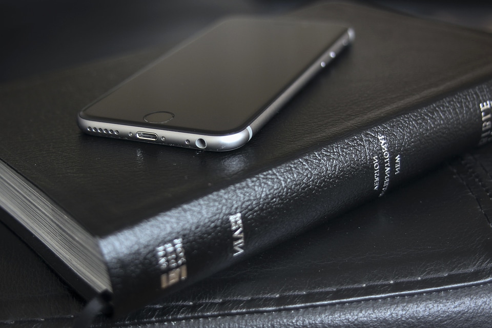 Book cellphone education