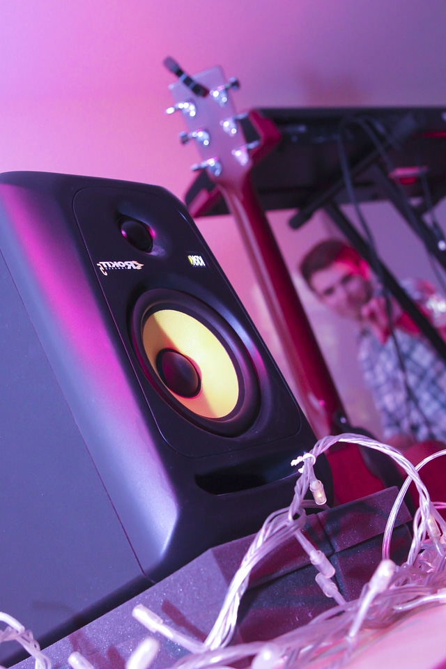 Electronics light music