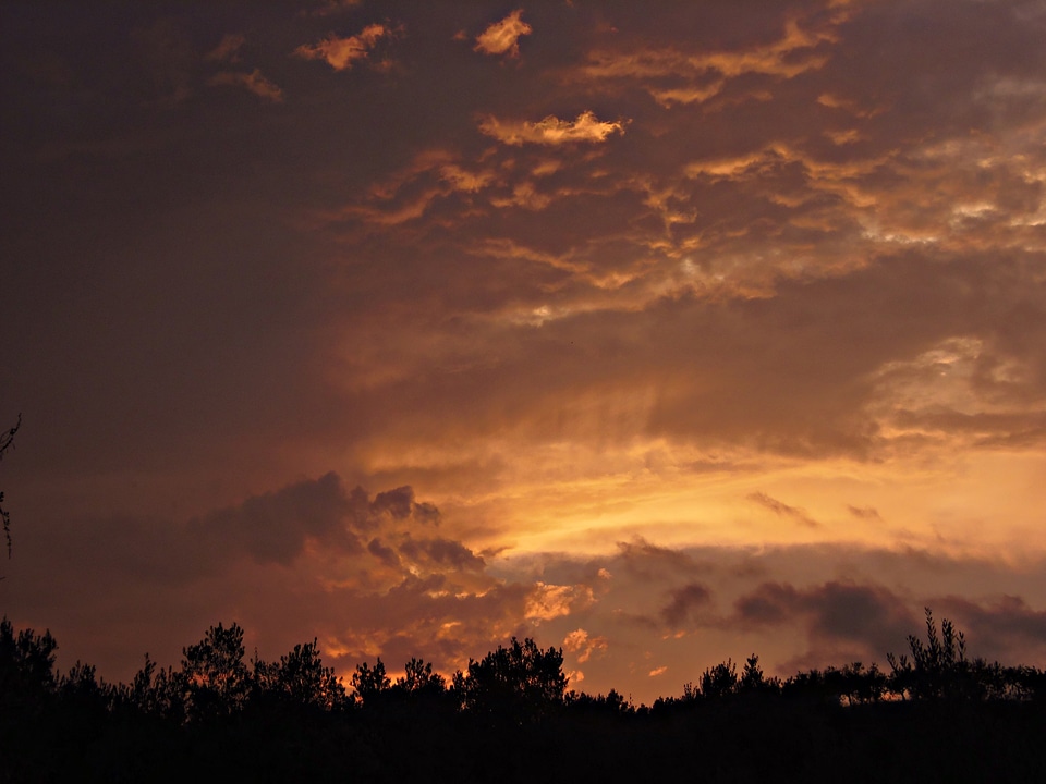 Red sky sunset light clouds