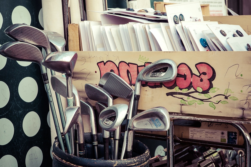 Golf hand tool interior