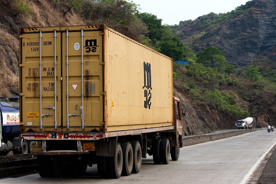 Automobile car cargo