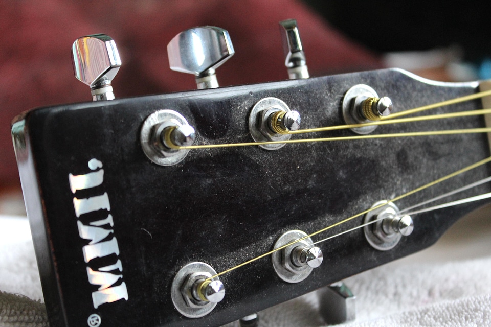 Chrome guitar instrument