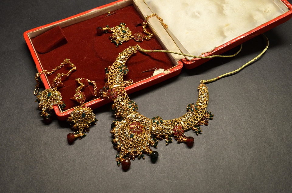 Accessory art brilliant