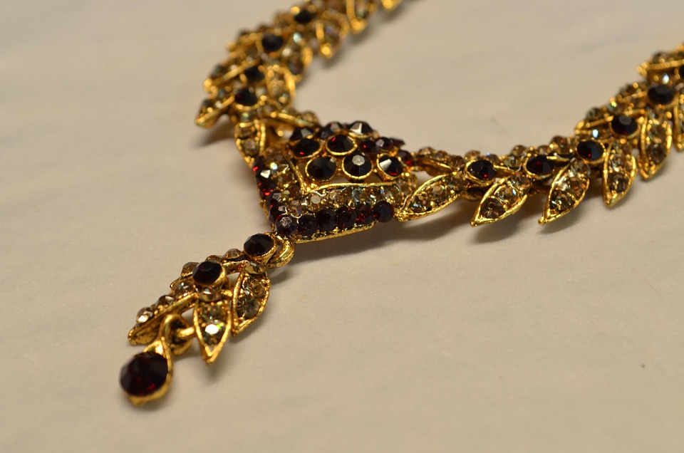 Accessory art brilliant