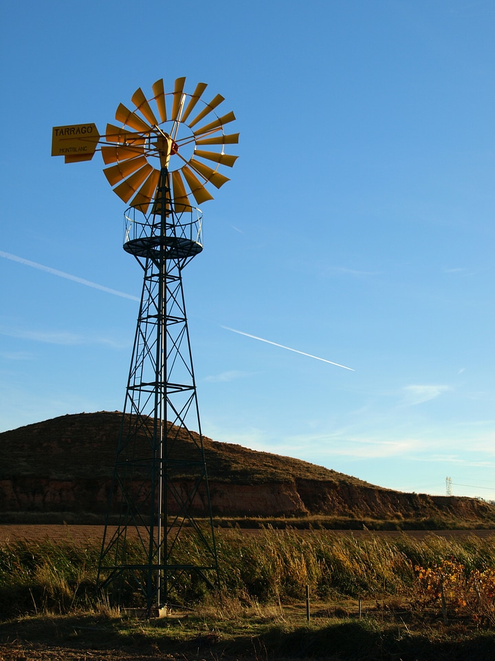 Irrigation well tower