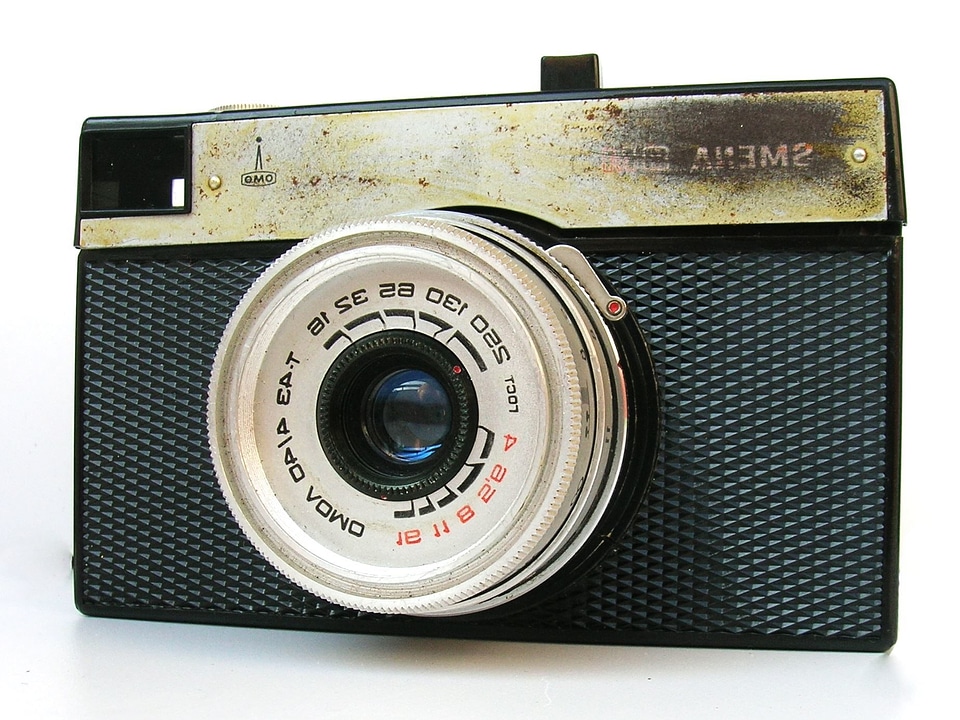 Black camera device
