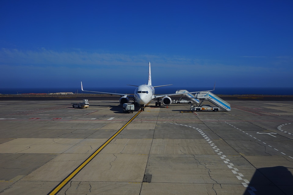 Travel plane airline gangway