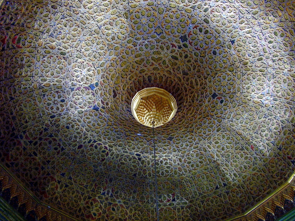 Color mosaic ceiling construction