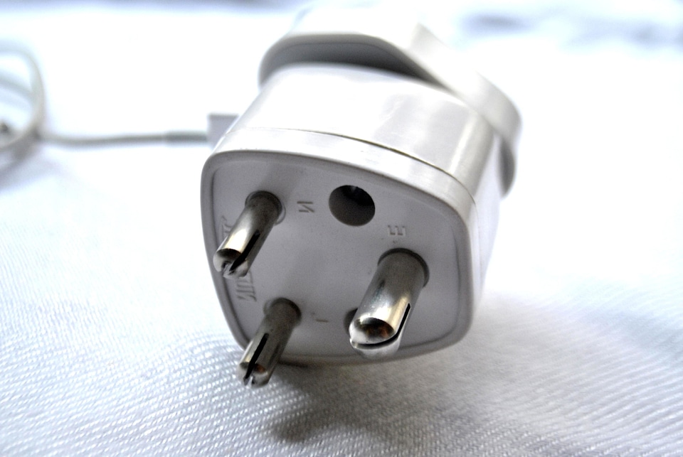 Close electricity metal