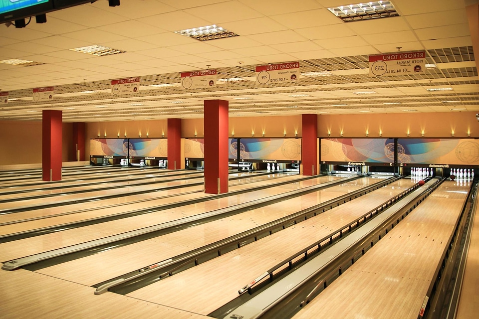 Architecture bowling building