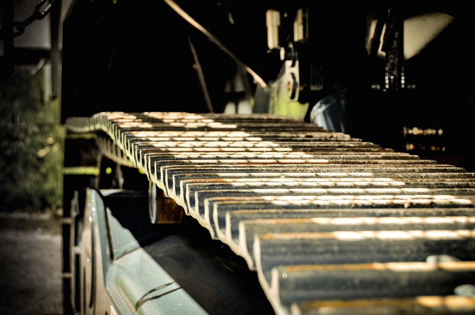 Caterpillar iron machine