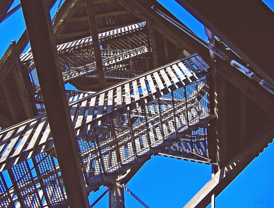 Architecture construction iron