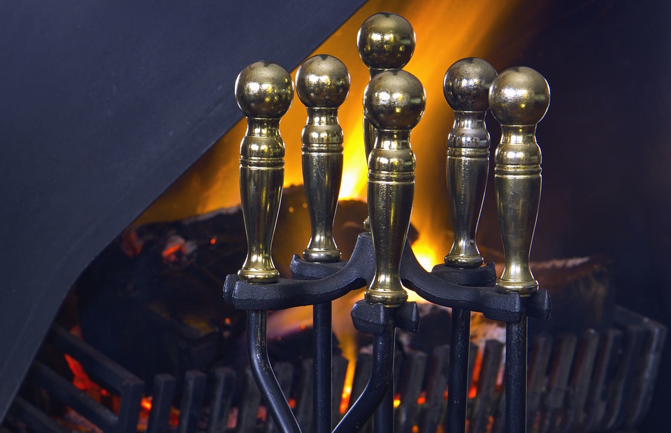 Dark fire fireplace