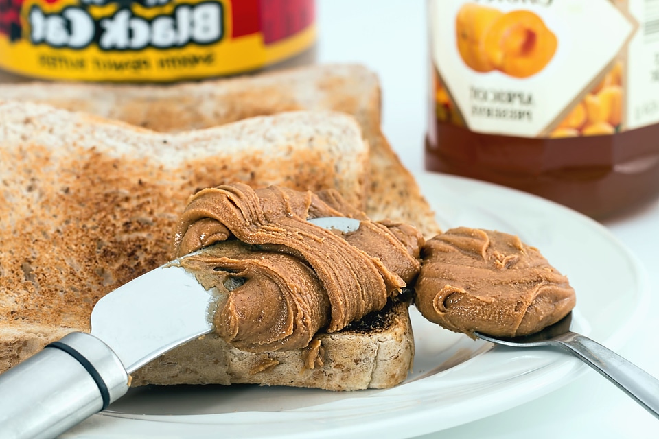 Bread breakfast cream