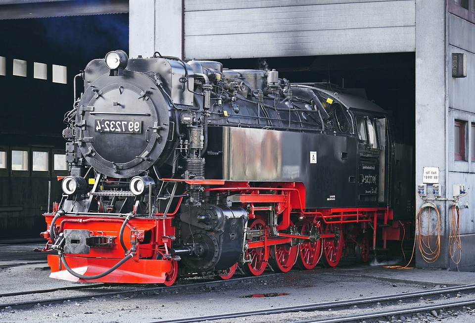 Beautiful Photo garage locomotive
