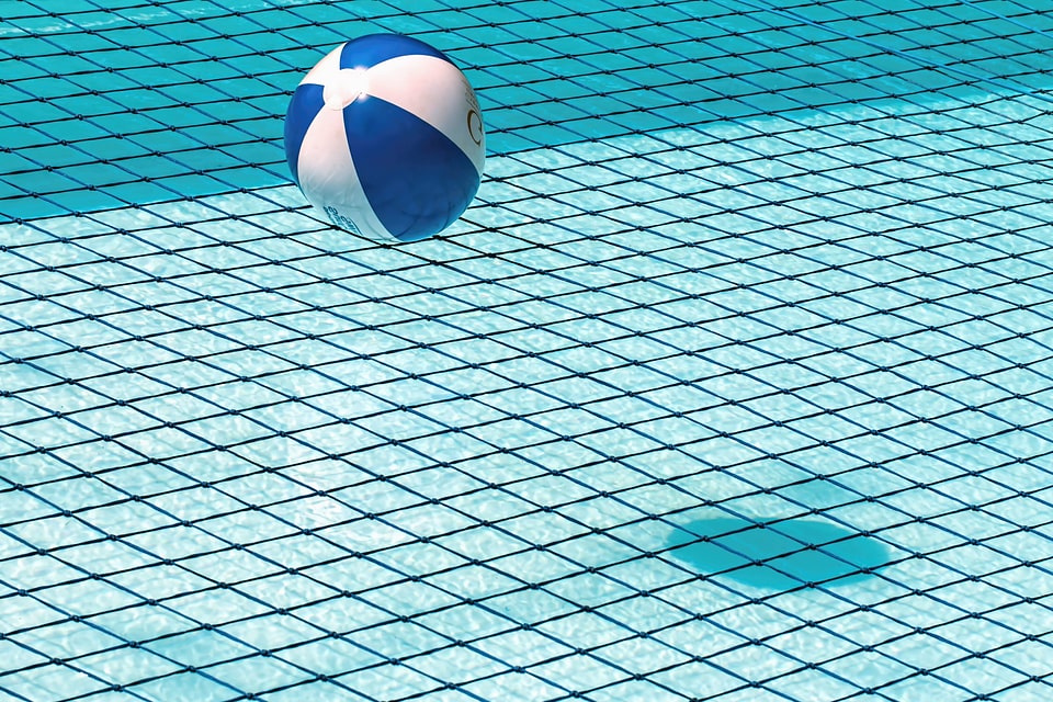 Ball ceramics pool