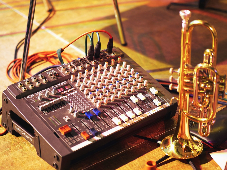Audio electronics equipment