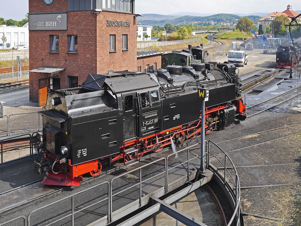 Architecture building locomotive