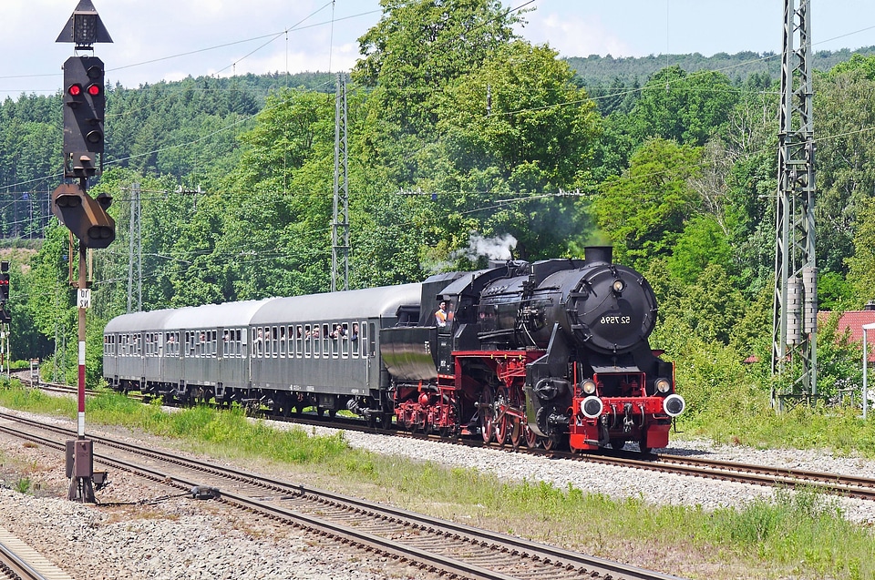 Attraction locomotive steam