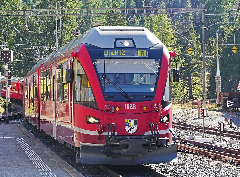 Automobile car locomotive