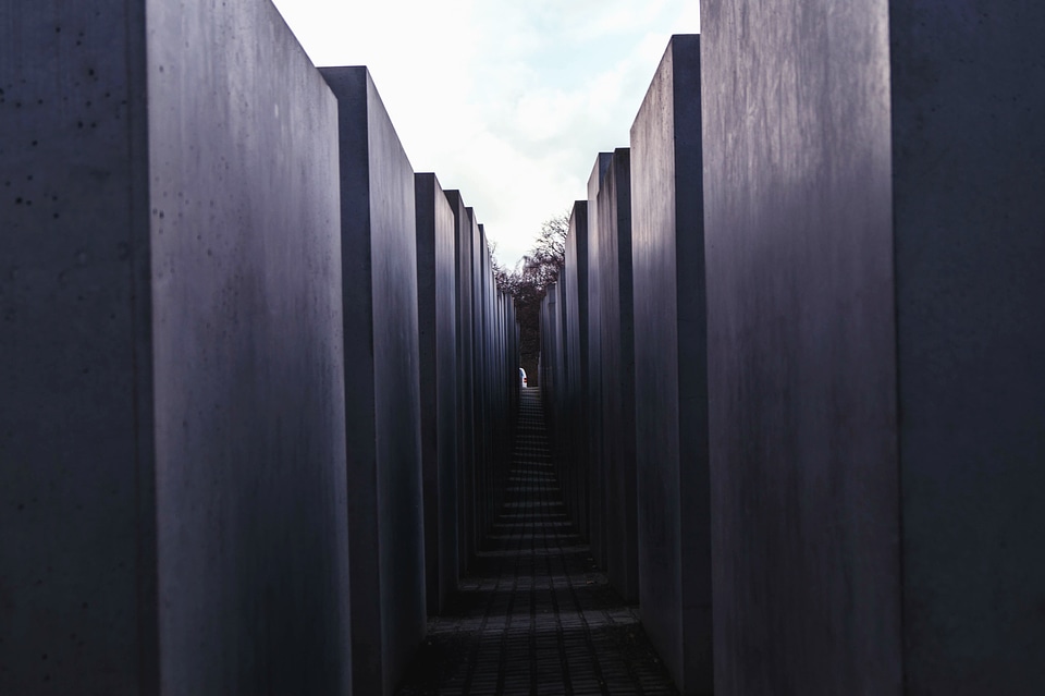 Architecture concrete path