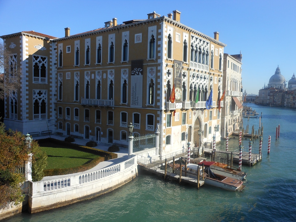 Venetia travel italian