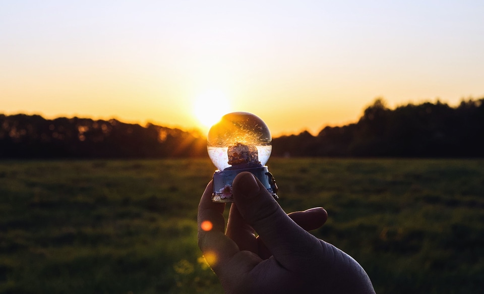 Ball-Shaped crystal flora