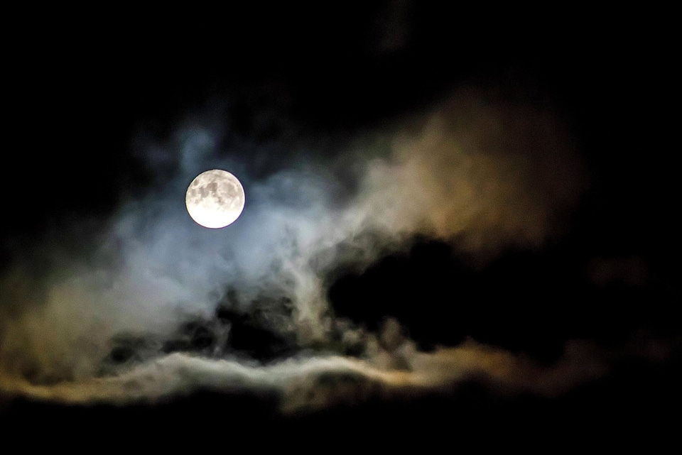 Cloud clouds full moon