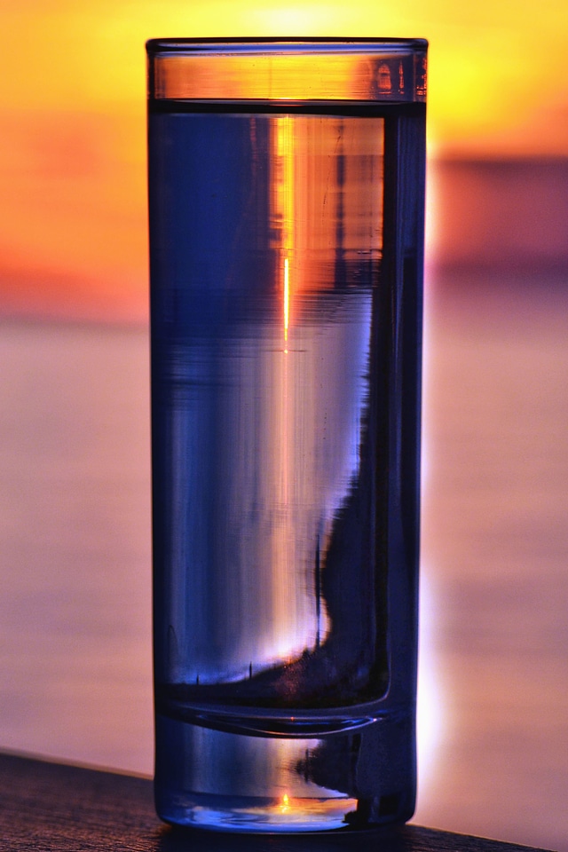 Glass liquid reflection