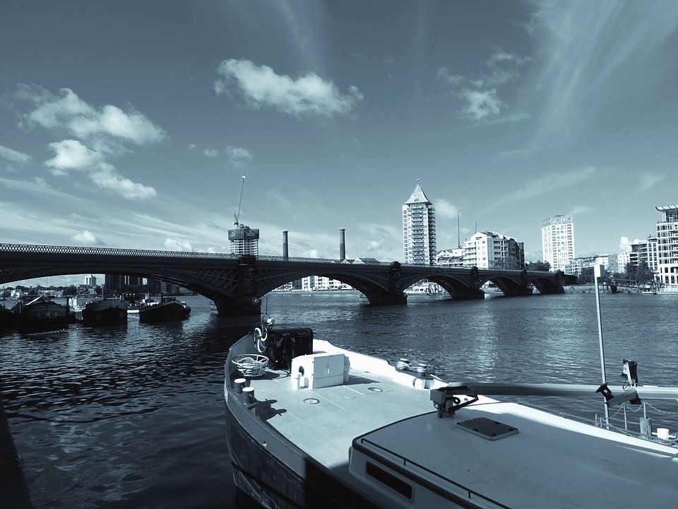 Arch architecture boat