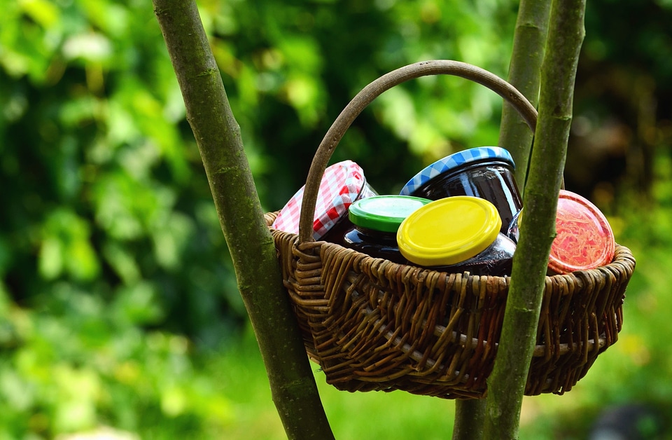 Basket decoration jar