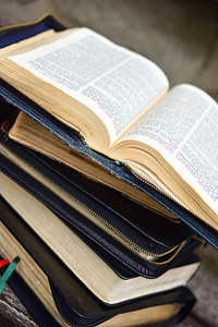 Book learning library