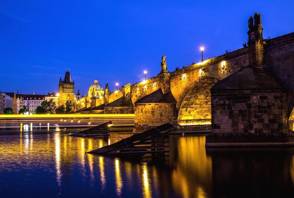 Architecture bridge city