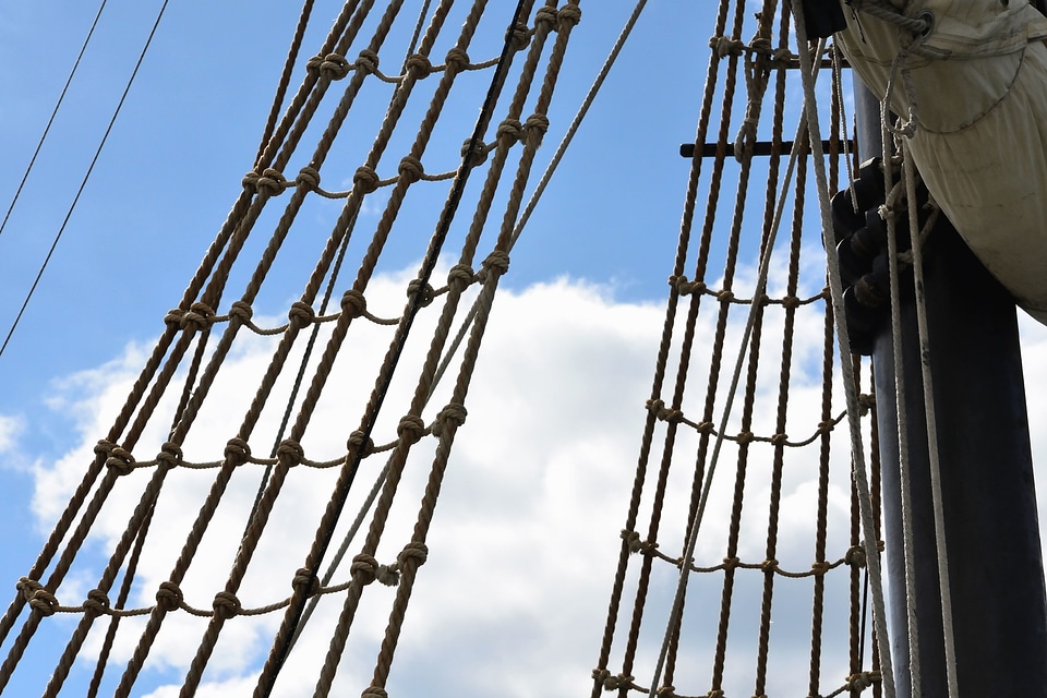 Boat climbing rope