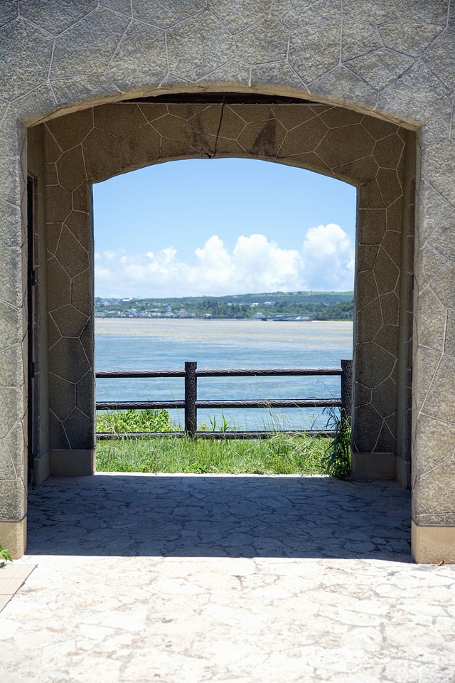 Arch architecture exterior